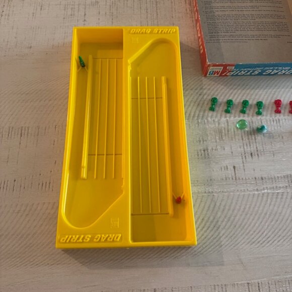 Rare, vintage 1965 Milton Bradley Drag Strip #4542 - Picture 4 of 9